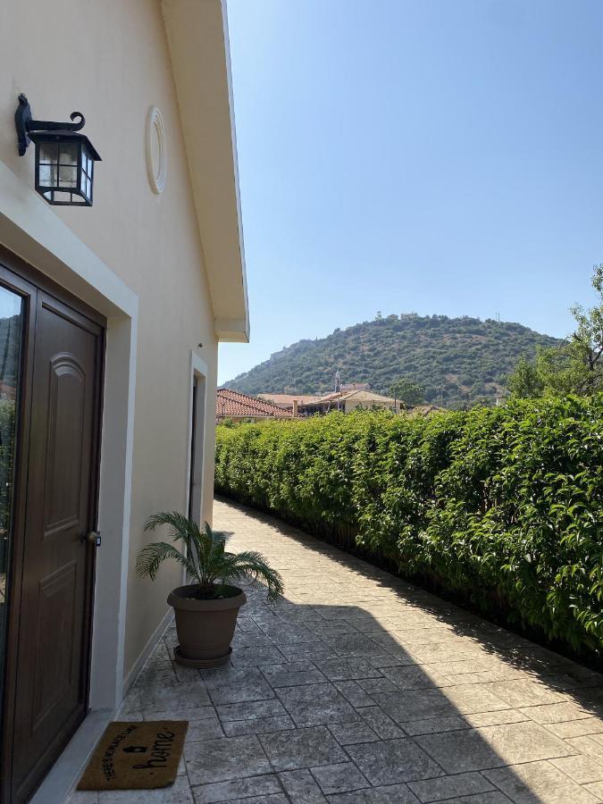 House With Garden In - 10' From Center Holiday home Peratata