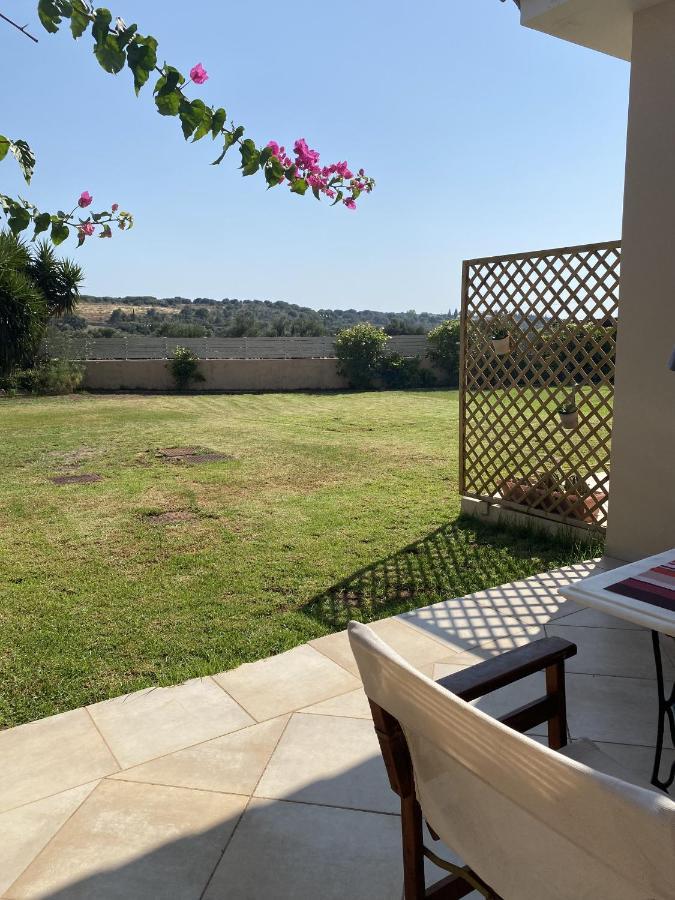 House With Garden In - 10' From Center Holiday home
